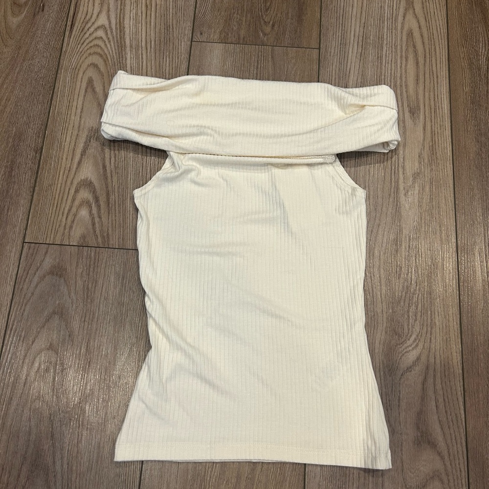 NWT Topshop Off-Shoulder Ivory Ribbed Blouse‎